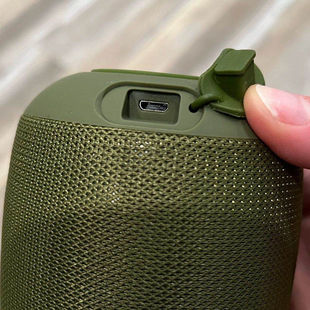 Merkury Portable Bluetooth Speaker - Picture 6 of 7